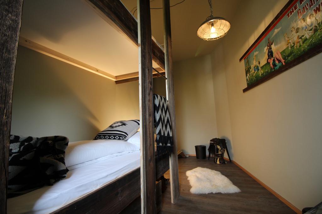Gspusi Bar Hostel Munich Bilik gambar